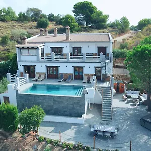 Gasthof Casa Eden - Mountain View, Infinity Pool, Alozaina