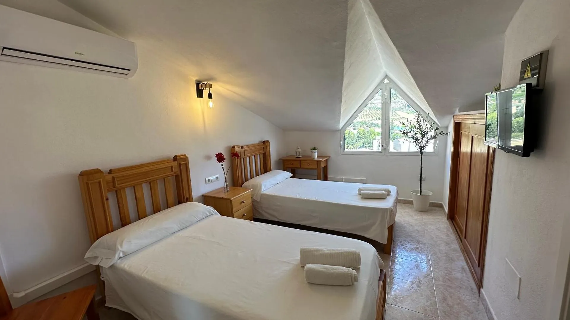 Hostel Hostal Sango Sierra De Las Nieves Alozaina Spain